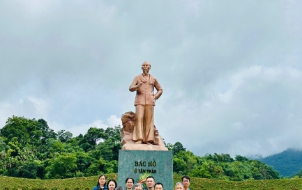 HÀNH TRÌNH VỀ NGUỒN CỦA CHI BỘ KẾ HOẠCH – ĐẦU TƯ TẠI KHU DI TÍCH LỊCH SỬ TÂN TRÀO - TUYÊN QUANG